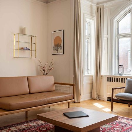 Lovely 3Br Manor Apartment 5 Min From Tivoli Gardens โคเปนเฮเกน ภายนอก รูปภาพ