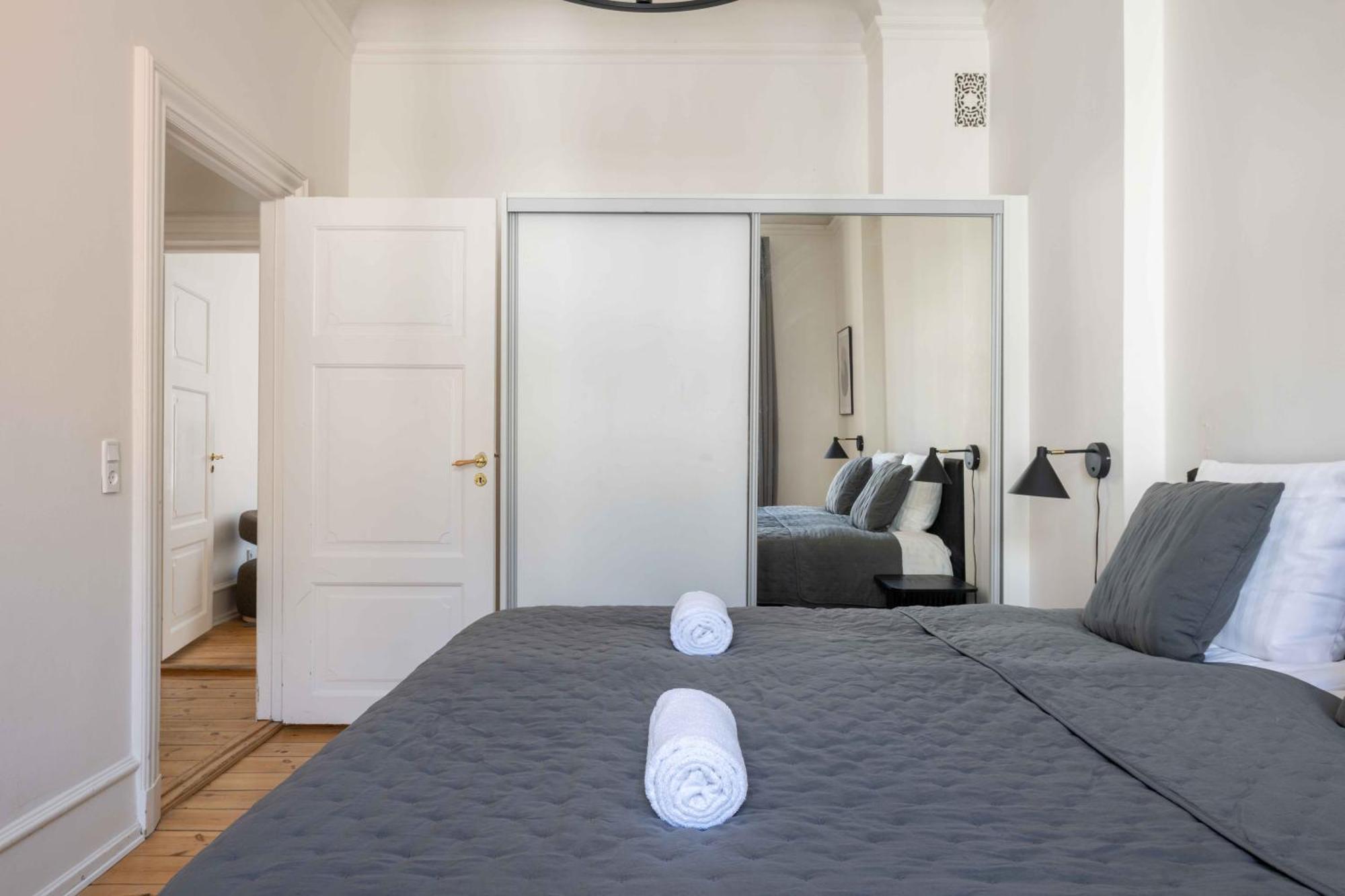 Lovely 3Br Manor Apartment 5 Min From Tivoli Gardens โคเปนเฮเกน ภายนอก รูปภาพ